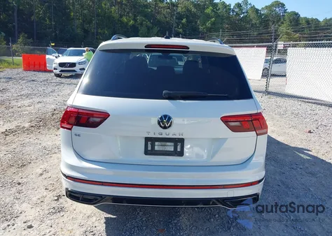 2024 Volkswagen Tiguan 2.0T Se R-Line Black z USA, uszkodzony, nr VIN 3VVCB7AX5RM104118